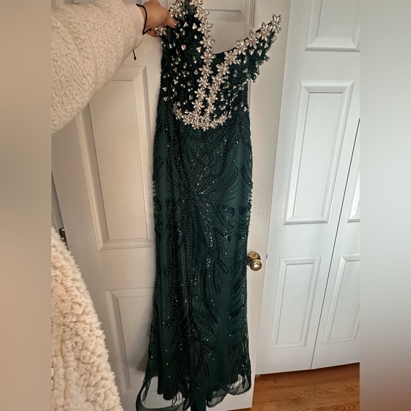 Custom Emerald green beaded corset dress - Picture 6 of 9
